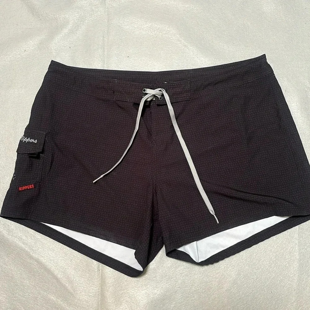 Maui Rippers Board-shorts Women’s Size 18 Black with pockets (I-8)